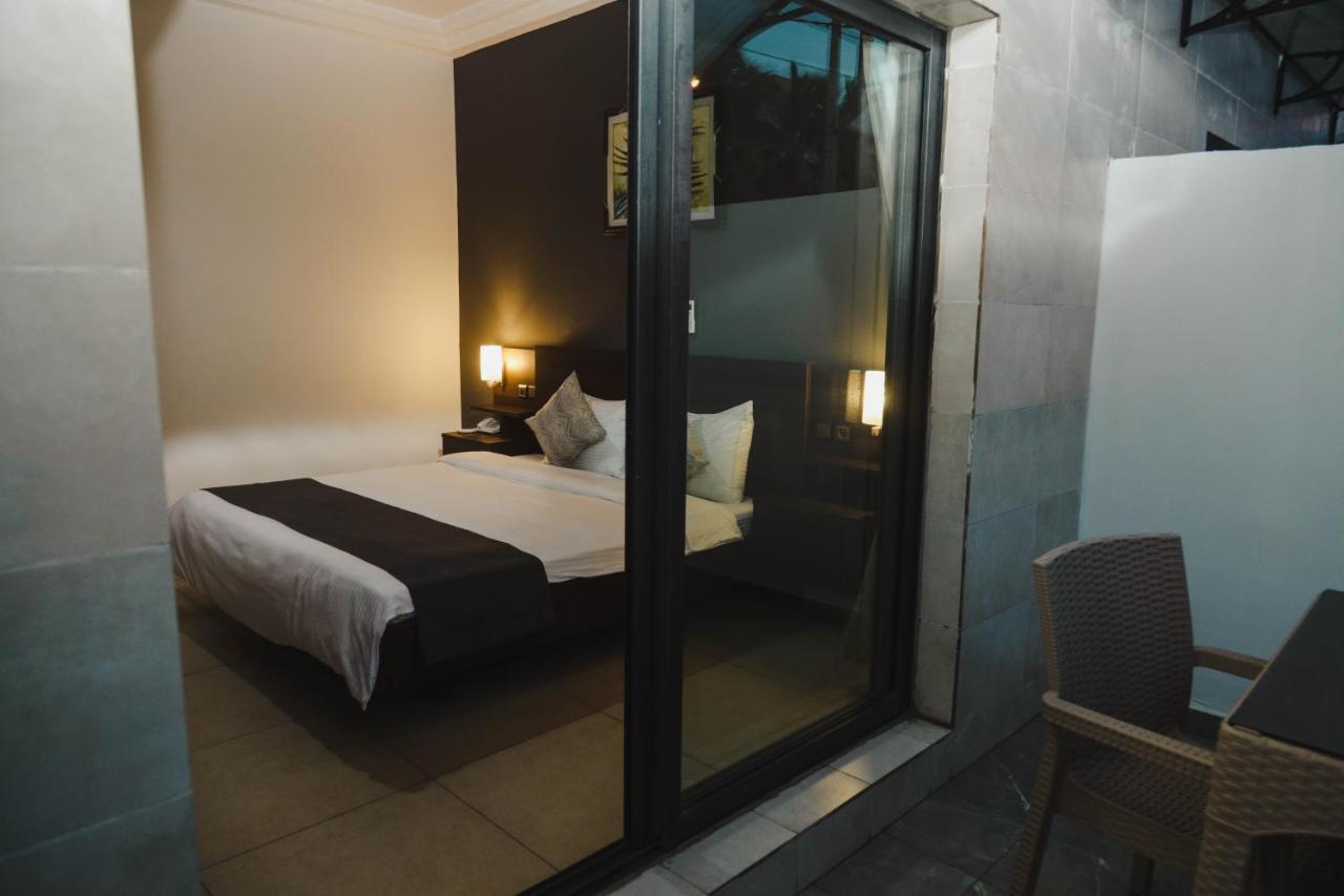 Robert'S Hotel Abidjan Exterior photo